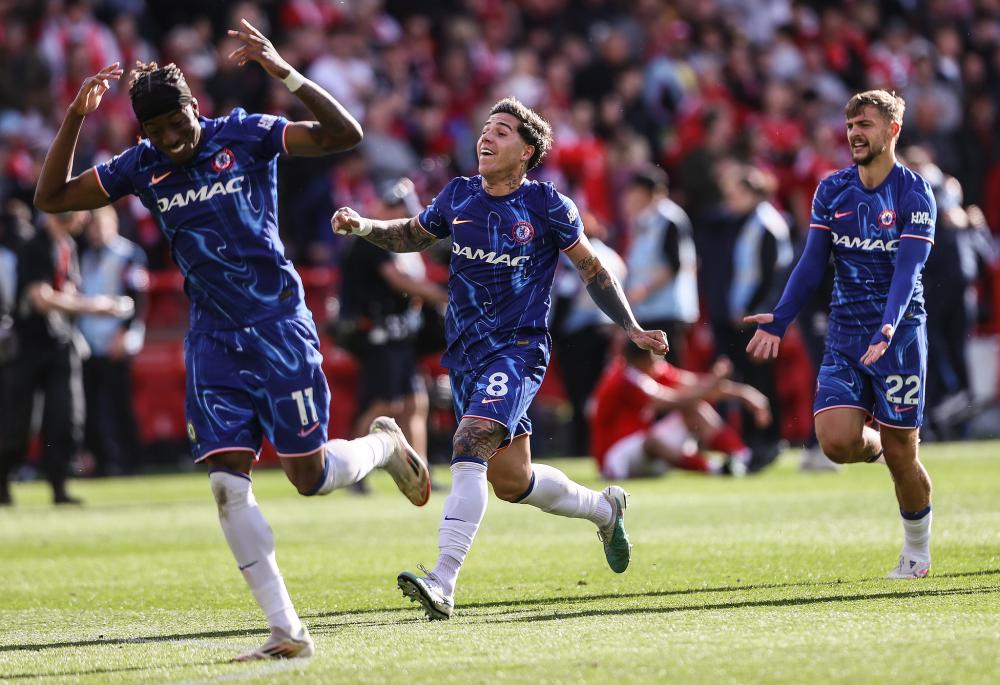 篮球火箭队内训练强度提升，新战术曝光